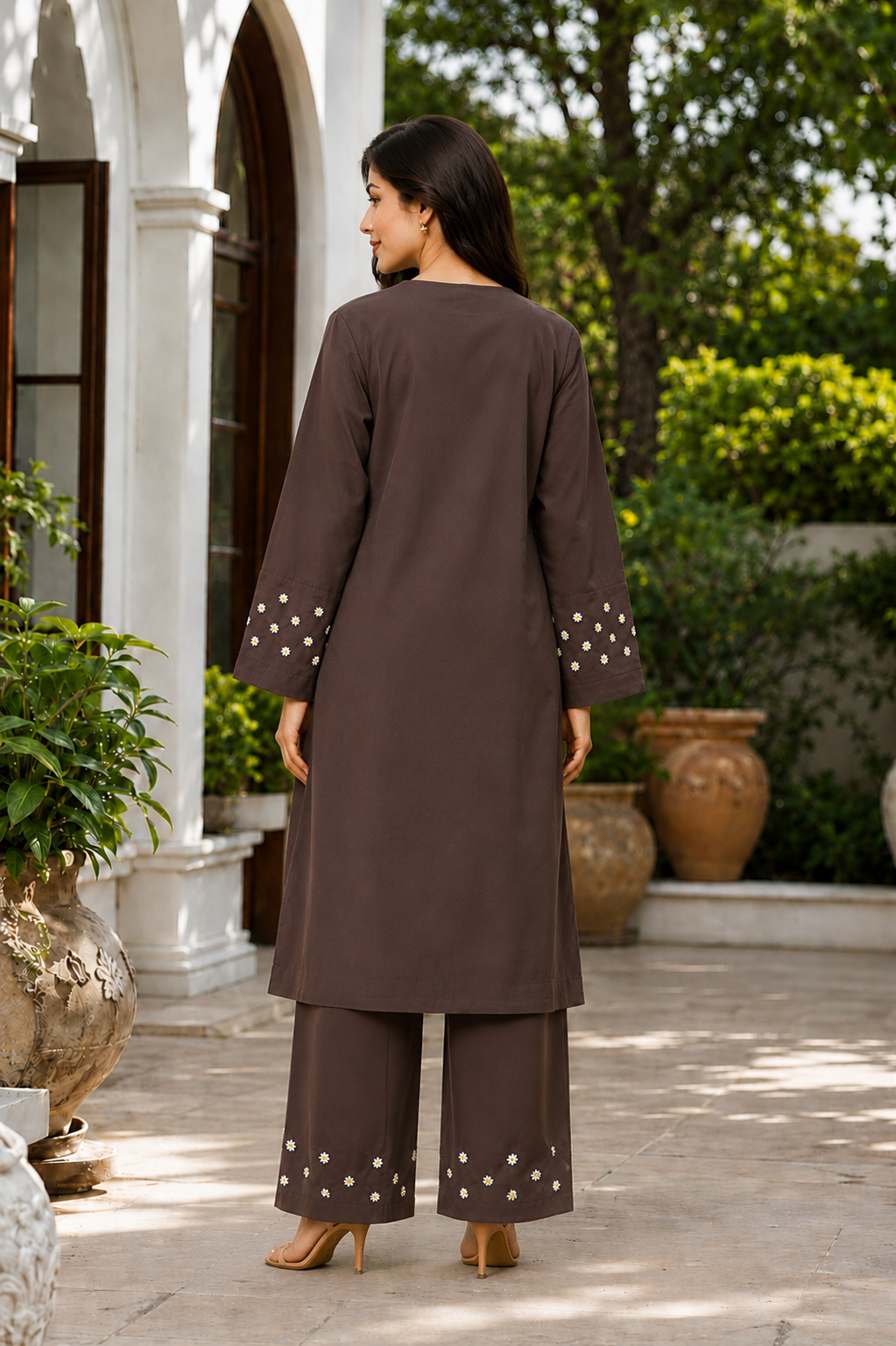 Mocha Daisy (2pc Lawn)