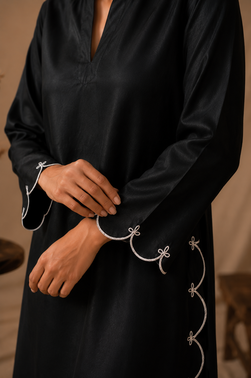 Noir Scallop Kurti